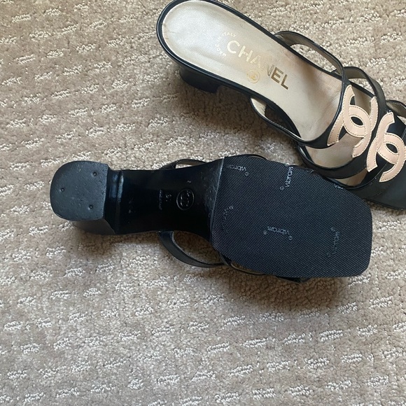 CHANEL slide block heel sandals sz37 - Picture 3 of 8
